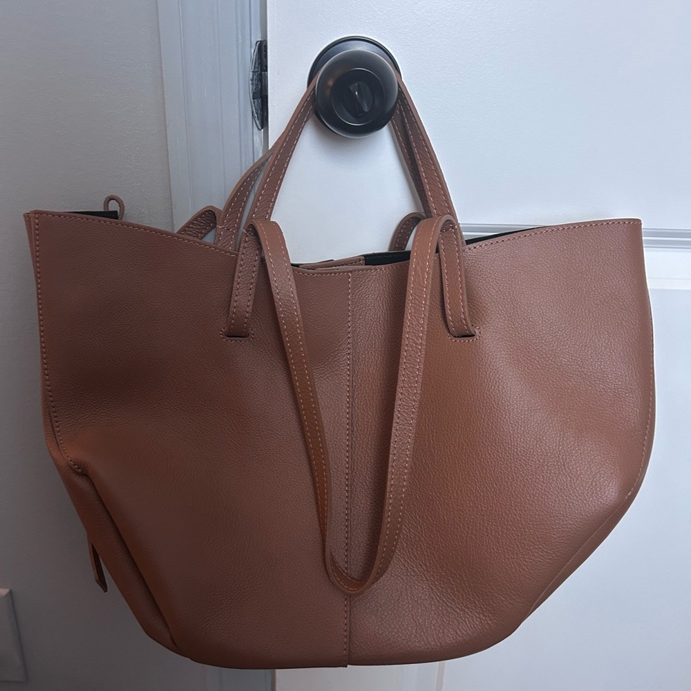 Elegant Brown Leather Tote Bag